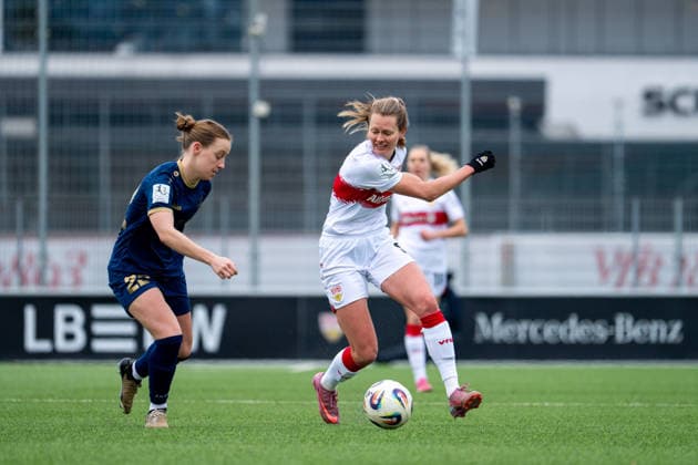 Maximiliane Rall VfB Stuttgart, 08 in duel with Zoe Brueckel SG 99 Andernach, 22 , GER, VfB Stuttgart vs SG 99 Andernach, Soccer, Women, 2 Bundesliga, Matchday 15, Season 2025 2026, 01 02 2026 GER, VfB Stuttgart vs SG 99 Andernach, Soccer, Women, 2 Bundesliga, Matchday 15, Season 2025 2026, 01 02 2026 Bad Cannstatt Copyright: xEibner-Pressefoto Memmlerx EP_MMR