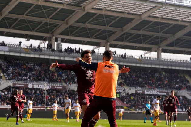 Torino™s Che Adams celebrates after scoring the 1-0 goal for his team during the Serie A soccer match between Torino Fc and Lecce at the Stadio Olimpico Grande Torino in Turin, north west Italy - February 1, 2026. - Soccer  Copyright: xFabioxFerrari LaPressex