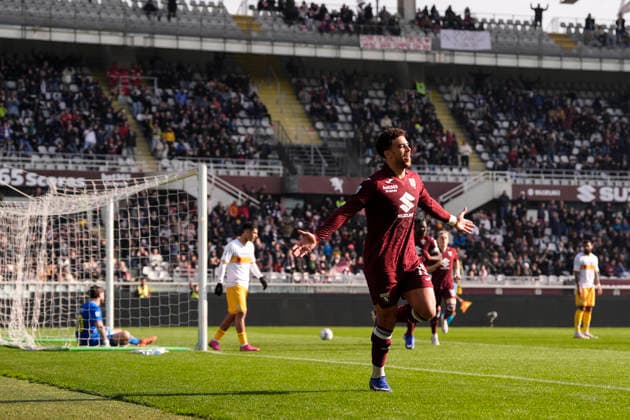 Torino™s Che Adams celebrates after scoring the 1-0 goal for his team during the Serie A soccer match between Torino Fc and Lecce at the Stadio Olimpico Grande Torino in Turin, north west Italy - February 1, 2026. - Soccer  Copyright: xFabioxFerrari LaPressex
