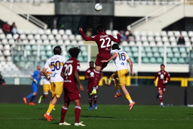 Omri Gandelman (Us Lecce) und Cesare Casadei (Torino Fc) battle for the ball, Serie A, Torino FC v US Lecce , Olimpico, February 1, 2026, Turin, Italy.