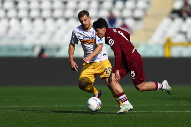 Ylber Ramadani (Us Lecce) und Emirhan Ilkhan (Torino Fc) battle for the ball, Serie A, Torino FC v US Lecce , Olimpico, February 1, 2026, Turin, Italy.
