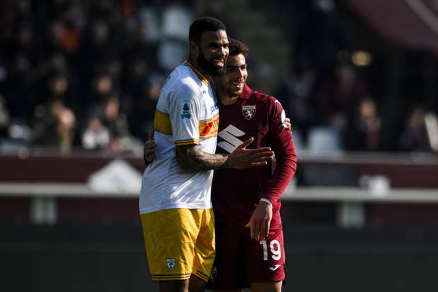 Torino FC v US Lecce - Serie A Jamil Siebert of US Lecce hugs Che Adams of Torino FC during the Serie A football match between Torino FC and US Lecce. Turin Italy Copyright: xNicolòxCampox