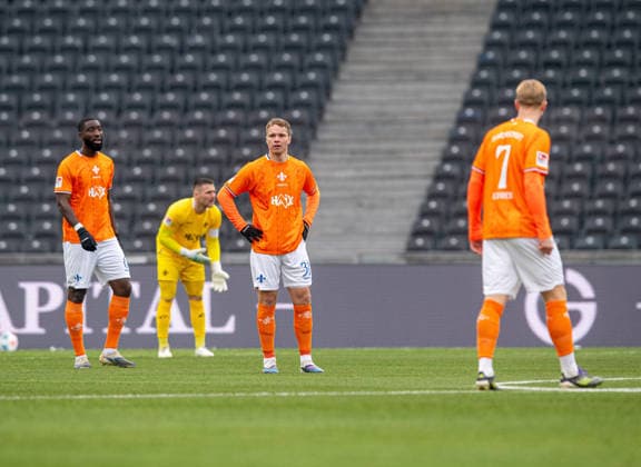 Football, Men, Season 2025 2026, 2 Bundesliga 20 Matchday , Hertha BSC SV Darmstadt 98, f l Patric Pfeiffer Darmstadt , Goalkeeper Marcel Schuhen Darmstadt , Niklas Schmidt Darmstadt , Isac Lidberg Darmstadt , Disappointment after conceding the 1 0 goal, 01 02 2026, Copyright: xSebastianxRäppold MatthiasxKochx
