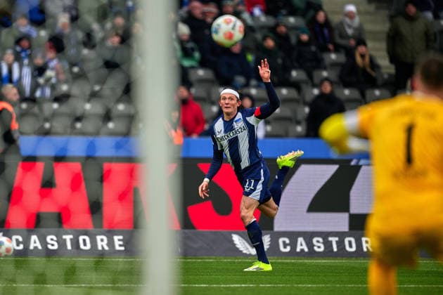 Fabian Reese Hertha BSC, 11 , Marcel Schuhen SV Darmstadt 98, 01 , GER, Hertha BSC vs ,SV Darmstadt 98, 2 Bundesliga, Season 2025 2026, 20 Matchday, 01 02 2026 DFL REGULATIONS PROHIBIT ANY USE OF PHOTOGRAPHS AS IMAGE SEQUENCES AND OR QUASI VIDEO GER, Hertha BSC vs ,SV Darmstadt 98, 2 Bundesliga, Season 2025 2026, 20 Matchday, 01 02 2026 Berlin Copyright: xClaudiusxRauch,xEibner-Pressefotox xClaudiusxRauchx EP_CRH