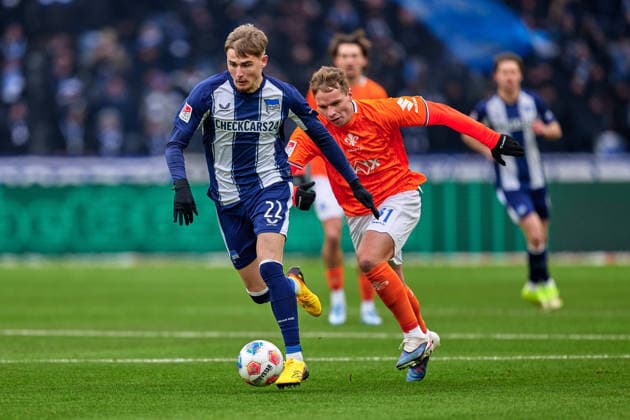 Marten Winkler Hertha BSC, 22 , Niklas Schmidt SV Darmstadt 98, 31 , GER, Hertha BSC vs ,SV Darmstadt 98, 2 Bundesliga, Season 2025 2026, 20 Matchday, 01 02 2026 DFL REGULATIONS PROHIBIT ANY USE OF PHOTOGRAPHS AS IMAGE SEQUENCES AND OR QUASI VIDEO GER, Hertha BSC vs ,SV Darmstadt 98, 2 Bundesliga, Season 2025 2026, 20 Matchday, 01 02 2026 Berlin Copyright: xClaudiusxRauch,xEibner-Pressefotox xClaudiusxRauchx EP_CRH