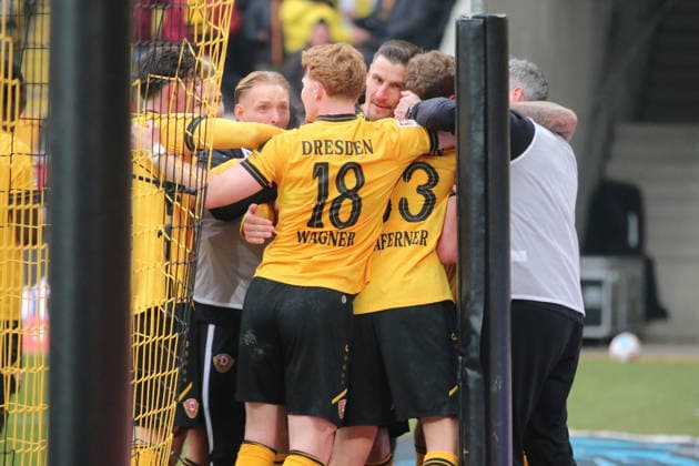01 02 2026 Soccer Men 2025 2026 2 Bundesliga 20 Matchday SG Dynamo Dresden DSC Arminia Bielefeld Rudolf Harbig Stadion Dresden Goal celebration of Dynamo after the 1 0 Dresden Saxony Germany