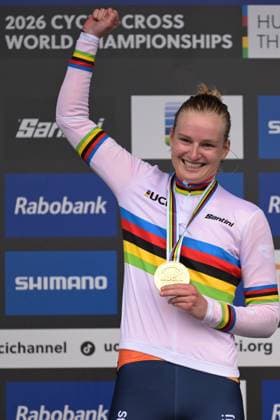 Dutch Leonie Bentveld celebrates on the podium after winning the U23 women race at UCI Cyclocross World Championships, on Sunday 01 February 2026, in Hulst, The Netherlands. DAVIDxPINTENS  x160238430x