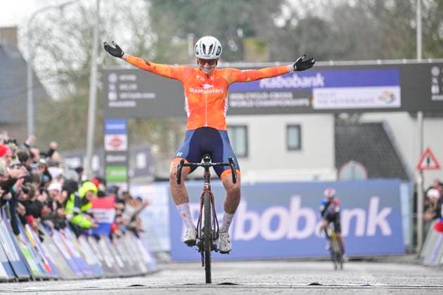 UCI World Championships 2026 Hulst HULST, THE NETHERLANDS - FEBRUARY 01 : Bentveld Leonie (Ned) celebrating her victory during the 2026 UCI Cyclo-Cross World Championships for Women Under 23 on February 01, 2026 in Hulst, The Netherlands, 01 02 2026 Hulst The Netherlands  Copyright: xPeterxDexVoechtx