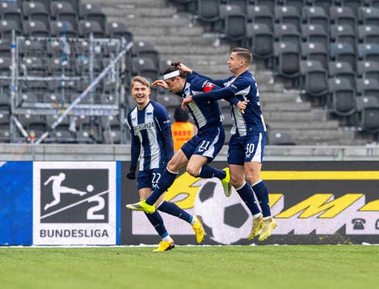 Soccer, Men, Season 2025 2026, 2 Bundesliga 20 Matchday , Hertha BSC SV Darmstadt 98, f l Marten Winkler Hertha BSC , Fabian Reese Hertha BSC , Paul Seguin Hertha BSC , Celebration after goal to 1 0, 01 02 2026, Copyright: xSebastianxRäppold MatthiasxKochx