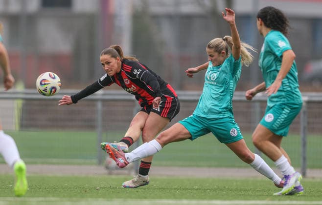 GER, Frankfurt, Eintracht Frankfurt II vs VfR Warbeyen, 2 Womens Bundesliga, Football, DFB, Season 2025 2026, Stadion am Bretanobad, 15 Matchday in the picture from l Jana Theijs Eintracht Frankfurt II 2 , Faisal Hoevers VfR Warbeyen 2 DFB DFL REGULATIONS PROHIBIT ANY USE OF PHOTOGRAPHS AS IMAGE SEQUENCES AND OR QUASI VIDEO, 01 02 2026 Copyright: HMBxMedia HendrikxHamelau