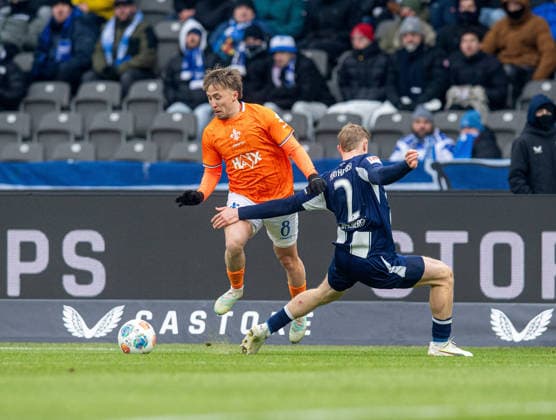 Soccer, Men, Season 2025 2026, 2 Bundesliga 20 Matchday , Hertha BSC SV Darmstadt 98, v l Luca Marseiler Darmstadt , Julian Eitschberger Hertha BSC , 01 02 2026, Copyright: xSebastianxRäppold MatthiasxKochx