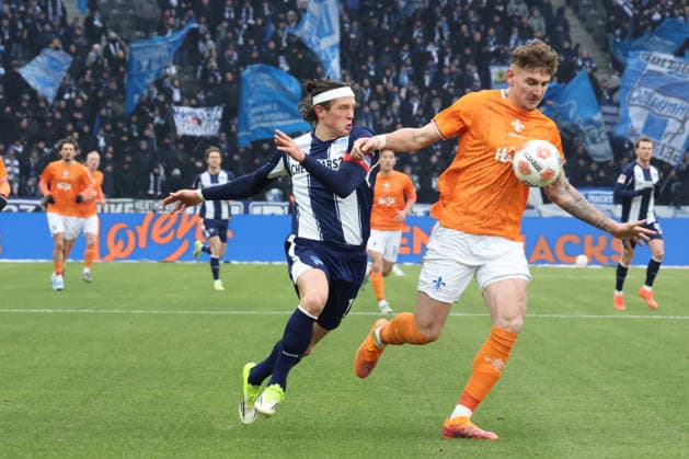DEU, DFL, 2 FBL, Hertha BSC vs Darmstadt, 01 02 2026, Berliner Olympiastadion, Berlin, DEU, DFL, 2 FBL, Hertha BSC vs Darmstadt, im Bild Fabian Reese Hertha BSC Berlin 11 , Matej Maglica Darmstadt 5 DFL regulations prohibit any use of Photographs as image sequences and or quasi video nordphotoxGmbHx xEngler nph00076