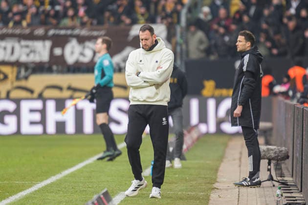 01 02 2026, xomx, Soccer 2 Bundesliga, Dynamo Dresden Arminia Bielefeld v l Michel Kniat Arminia Bielefeld Coach DFL DFB REGULATIONS PROHIBIT ANY USE OF PHOTOGRAPHS as IMAGE SEQUENCES and or QUASI VIDEO Dresden