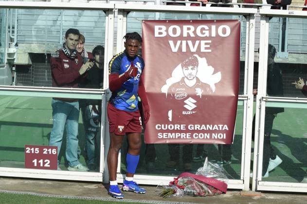 Foto IPP Massimo Rana Torino 01-02-2026 Calcio Campionato di Serie A 2025 2026 Torino-Lecce nella foto duvan zapata per il tifoso morto Italy Photo Press - World Copyright italy ITALY  Copyright: xR4924_italyphotopressx