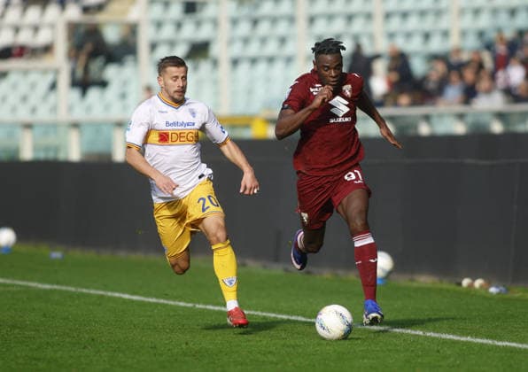 CALCIO - Serie A - Torino FC vs US Lecce Ylber Ramadani of US Lecce and Duvan Zapata of Torino FC during the Italian Serie A 2025 26 season football match between Torino FC and US Lecce on 01 February 2026 at Stadio Olimpico Grende Torino ,Turin, Italy. Photo Nderim KACELI Turin Italy  Copyright: xIPAxSport ABACAx