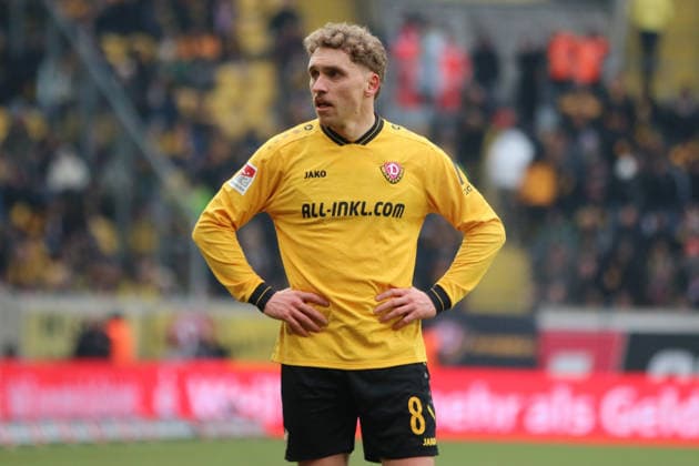 01 02 2026 Soccer Men 2025 2026 2 Bundesliga 20 Matchday SG Dynamo Dresden DSC Arminia Bielefeld Rudolf Harbig Stadion Dresden Luca Herrmann Dresden, 8, yellow Dresden Saxony Germany