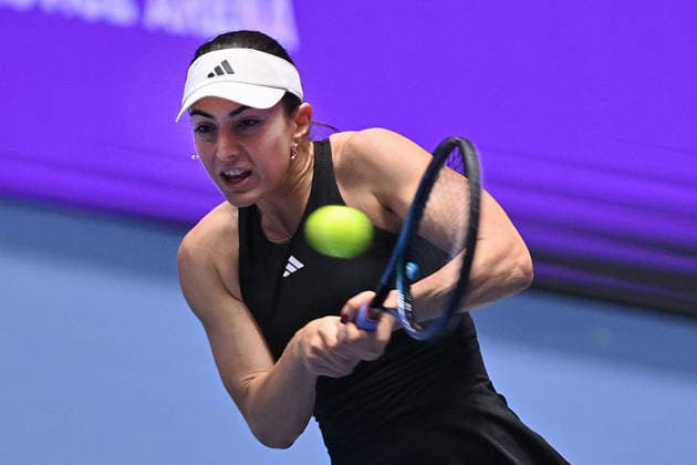 Elina Avanesyan of Armenia returns a ball to Moyuka Uchijima of Japan during the WTA, Tennis Damen women s tennis tournament Ostrava Open match on February 1, 2026, in Ostrava, Czech Republic. (CTKxPhoto JaroslavxOzana) CTKPhotoP2026020103865  CTKPhotoP2026020103865