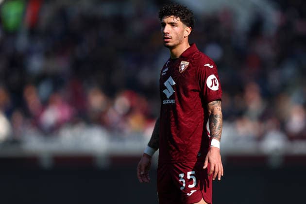 Torino Fc - US Lecce Luca Marianucci of Torino Fc looks on during the Serie A match beetween Torino Fc and US Lecce at Stadio Olimpico on February 1, 2026 in Turin, Italy . Torino Stadio Olimpico Italy Copyright: xMarcoxCanonierox