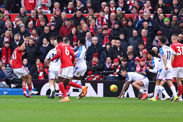 Nottingham Forest v Crystal Palace, Premier League Morgan Gibbs-White of Nottingham Forest scores to make it 1-0 during the Nottingham Forest v Crystal Palace Premier League match at the City Ground, West Bridgford, England on 1 February 2026 Credit: Ryan Crockett Every Second Media Editorial use only. All images are copyright Every Second Media Limited. No images may be reproduced without prior permission. All rights reserved. Premier League and Football League images are subject to licensing agreements with Football DataCo Limited. see https: www.football-dataco.com Copyright: xIMAGO EveryxSecondxMediax ESM-1783-0017 RyanxCrockettx xEveryxSecondxMediax