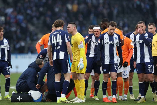 01 02 2026, xtgx, Soccer 2 Bundesliga, Hertha BSC Berlin SV Darmstadt 98 v l Scuffle after the foul by David Kownacki Hertha BSC Berlin on Luca Marseiler SV Darmstadt 98 Linus Gechter Hertha BSC Berlin Marcel Schuhen SV Darmstadt 98 Fabian Reese Hertha BSC Berlin Pascal Klemens Hertha BSC Berlin DFL DFB REGULATIONS PROHIBIT ANY USE OF PHOTOGRAPHS as IMAGE SEQUENCES and or QUASI VIDEO Berlin