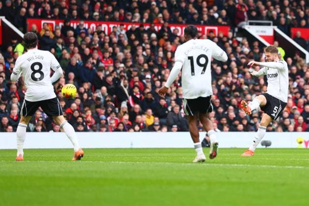 Joachim Andersen of Fulham shoots at goal Manchester United, ManU v Fulham, Premier League, Football, Old Trafford, Manchester, UK - 01 Feb 2026Manchester Old Trafford United Kingdom EDITORIAL USE ONLY No use with unauthorised audio, video, data, fixture lists, club league logos or live services. Online in-match use limited to 120 images, no video emulation. No use in betting, games or single club league player publications. Copyright: xPaulxCurrie Shutterstockx 16496861ct
