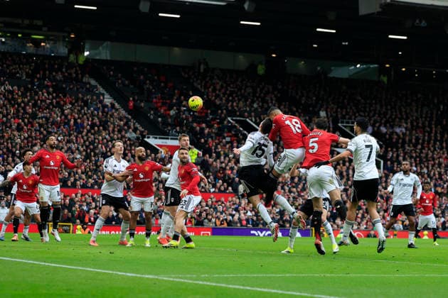 Manchester United, ManU v Fulham, Premier League Casemiro (18) of Manchester United scores to make it 1-0 during the Premier League match between Manchester United and Fulham at Old Trafford, Manchester, UK on 1 February 2026. Manchester Old Trafford Greater Manchester UK Editorial use only DataCo restrictions apply See www.football-dataco.com , Copyright: xConorxMolloyx PSI-23668-0047