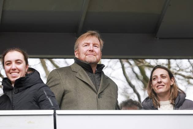 HULST - King Willem-Alexander before the Cyclocross World Championships in Hulst, Zeeland. IRIS VAN DEN BROEK ANP xVIxANPxSportx xxANPxIVx 549337025 originalFilename: 549337025.jpg