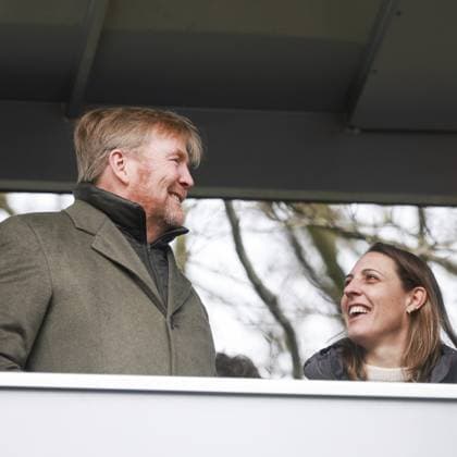 HULST - King Willem-Alexander with Lucina Brand before the Cyclocross World Championships in Hulst, Zeeland. IRIS VAN DEN BROEK ANP xVIxANPxSportx xxANPxIVx 549337259 originalFilename: 549337259.jpg