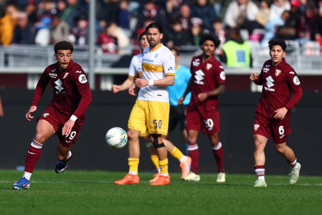 Che Adams (Torino Fc) controls the ball, Serie A, Torino FC v US Lecce , Olimpico, February 1, 2026, Turin, Italy.