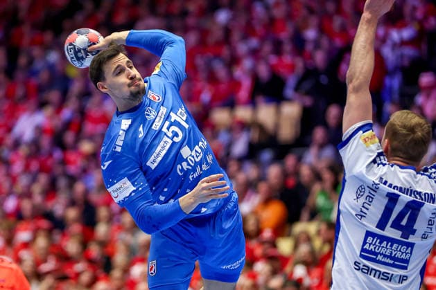 01 02 2026, Handball, Men s EHF EURO 2026, Iceland Croatia, Jyske Bank Boxen in Herning, Denmark, Placement Match 3 4 Ivan Martinovic Croatia 51 throws the ball at the goal Denmark