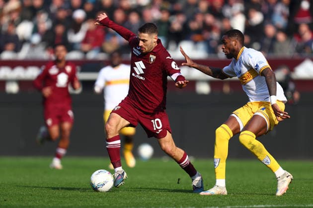 Nikola Vlasic (Torino Fc) und Kialonda Gaspar (Us Lecce) battle for the ball, Serie A, Torino FC v US Lecce , Olimpico, February 1, 2026, Turin, Italy.