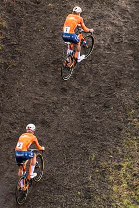 UCI World Championships 2026 Hulst HULST, THE NETHERLANDS - FEBRUARY 01 : Van Der Poel Mathieu (Ned), Del Grosso Tibor (Ned) in action during the 2026 UCI Cyclo-Cross World Championships for Men Elite on February 01, 2026 in Hulst, The Netherlands, 01 02 2026 Hulst The Netherlands  Copyright: xNicoxVereeckenx