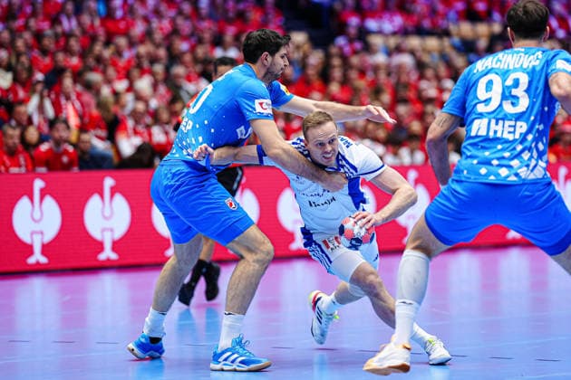 Marko Mamic Croatia, 30 , Omar Ingi Magnusson Iceland, 14 DEN, Iceland vs Croatia, Handball, EHF European Championship 2026, Match for 3rd place, 01 02 2026 DEN, Iceland vs Croatia, Handball, EHF European Championship 2026, Match for 3rd place, 01 02 2026 Herning Copyright: xEibner-Pressefoto MarcelxvonxFehrnx EP_MFN