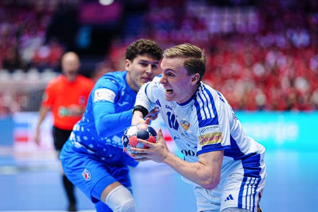 Luka Lovre Klarica Croatia, 09 , Gisli Kristjansson Iceland, 10 DEN, Iceland vs Croatia, Handball, EHF European Championship 2026, Match for 3rd place, 01 02 2026 DEN, Iceland vs Croatia, Handball, EHF European Championship 2026, Match for 3rd place, 01 02 2026 Herning Copyright: xEibner-Pressefoto MarcelxvonxFehrnx EP_MFN