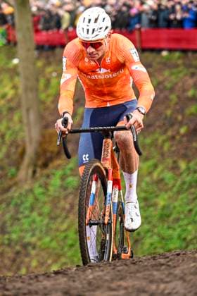 UCI World Championships 2026 Hulst HULST, THE NETHERLANDS - FEBRUARY 01 : Van Der Poel Mathieu (Ned) in action during the 2026 UCI Cyclo-Cross World Championships for Men Elite on February 01, 2026 in Hulst, The Netherlands, 01 02 2026 Hulst The Netherlands  Copyright: xNicoxVereeckenx