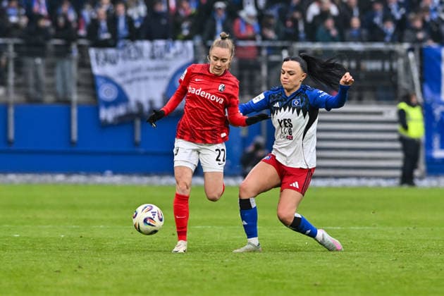 Google Pixel Womens Bundesliga Hamburger SV SC Freiburg 01 02 2026 HAMBURG, GERMANY 01 FEBRUARY in the duel Lisa KOLB SC Freiburg Women 22 and Nigar MIRZALIYEVA Hamburger SV 4 during the match between Hamburger SV and SC Freiburg on matchday 16 of the Google Pixel Womens Bundesliga at Volksparkstadion Copyright: xBEAUTIFULxSPORTS Goldbergx