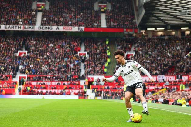 Antonee Robinson of Fulham Manchester United, ManU v Fulham, Premier League, Football, Old Trafford, Manchester, UK - 01 Feb 2026Manchester Old Trafford United Kingdom EDITORIAL USE ONLY No use with unauthorised audio, video, data, fixture lists, club league logos or live services. Online in-match use limited to 120 images, no video emulation. No use in betting, games or single club league player publications. Copyright: xPaulxCurrie Shutterstockx 16496861dm