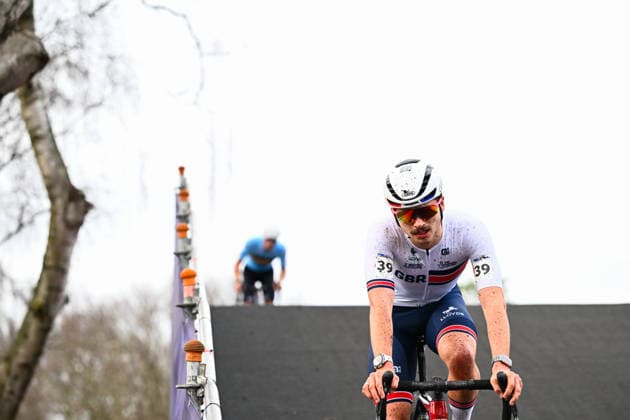 2026 UCI Cyclo-cross World Championships Picture by Simon Wilkinson SWpix.com - 01 02 2026 - Cycling - 2026 UCI Cyclo-cross World Championships - Hulst, Zeeland, Netherlands - Men™s Elite - Cameron Mason (Great Britain) Copyright: x xSWpix.comx(t axPhotographyxHubxLtd)xSimonxWilkinson SWpix.comx SWP-3176-0309