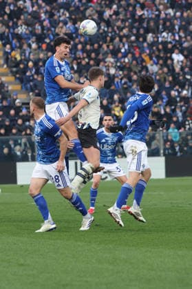 ComoÕs ComoÕs Jacobo Ramon during the Serie A soccer match between Como and Atalanta at the Giuseppe Sinigaglia stadium in Como, north Italy - February 1, 2026 - Soccer.  Copyright: xAntonioxSaiai LaPressex