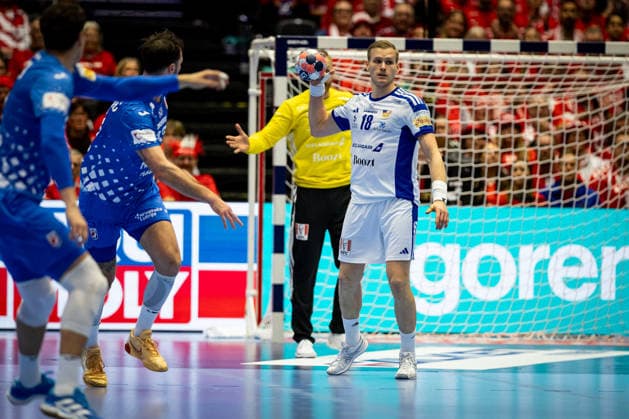 HERNING, DENMARK - FEBRUARY 1: Ellidi Vidarsson (Iceland, 18) during the EHF EURO 2026 Placement match 3 4 between Iceland vs Croatia at Jyske Bank Boxen Arena on February 1, 2026 in Herning, Denmark. Midtjylland Denmark Copyright: xMarioxM.xKobergx