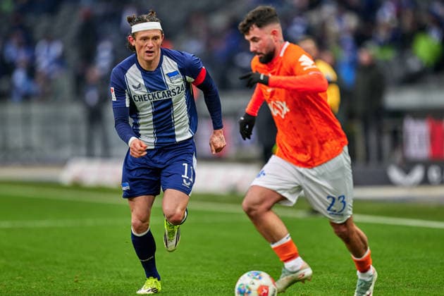 Fabian Reese Hertha BSC, 11 , Marco Richter SV Darmstadt 98, 23 , GER, Hertha BSC vs ,SV Darmstadt 98, 2 Bundesliga, Season 2025 2026, 20 Matchday, 01 02 2026 DFL REGULATIONS PROHIBIT ANY USE OF PHOTOGRAPHS AS IMAGE SEQUENCES AND OR QUASI VIDEO GER, Hertha BSC vs ,SV Darmstadt 98, 2 Bundesliga, Season 2025 2026, 20 Matchday, 01 02 2026 Berlin Copyright: xClaudiusxRauch,xEibner-Pressefotox xClaudiusxRauchx EP_CRH