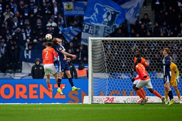 Sergio Lopez SV Darmstadt 98, 02 , Linus Gechter Hertha BSC, 44 , in front of goal, GER, Hertha BSC vs ,SV Darmstadt 98, 2 Bundesliga, Season 2025 2026, 20 Matchday, 01 02 2026 DFL REGULATIONS PROHIBIT ANY USE OF PHOTOGRAPHS AS IMAGE SEQUENCES AND OR QUASI VIDEO GER, Hertha BSC vs ,SV Darmstadt 98, 2 Bundesliga, Season 2025 2026, 20 Matchday, 01 02 2026 Berlin Copyright: xClaudiusxRauch,xEibner-Pressefotox xClaudiusxRauchx EP_CRH