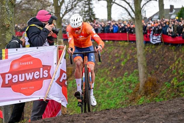 UCI World Championships 2026 Hulst HULST, THE NETHERLANDS - FEBRUARY 01 : Van Der Poel Mathieu (Ned) in action during the 2026 UCI Cyclo-Cross World Championships for Men Elite on February 01, 2026 in Hulst, The Netherlands, 01 02 2026 Hulst The Netherlands  Copyright: xNicoxVereeckenx
