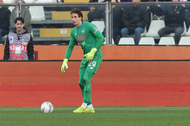 ComoÕs AtalantaÕs goalkeeper Marco Carnesecchi during the Serie A soccer match between Como and Atalanta at the Giuseppe Sinigaglia stadium in Como, north Italy - February 1, 2026 - Soccer.  Copyright: xAntonioxSaiai LaPressex