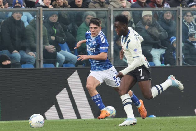 ComoÕs Atalanta s Kamaldeen Sulemana during the Serie A soccer match between Como and Atalanta at the Giuseppe Sinigaglia stadium in Como, north Italy - February 1, 2026 - Soccer.  Copyright: xAntonioxSaiai LaPressex