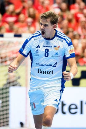 Herning handball European Championship 2026 match 3rd place Iceland Croatia Icelands Bjarki Mar Elisson jubilation joy emotion goal celebration goal scorer Herning Jyske Bank boxing Denmark