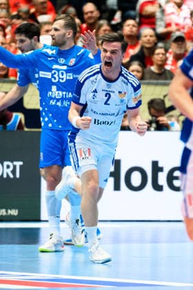 Herning handball European Championship 2026 match 3rd place Iceland Croatia Icelands Odinn Rikhardsson jubilation joy emotion goal celebration goal scorer Herning Jyske Bank boxing Denmark