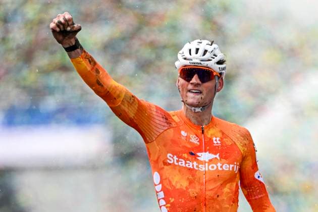 UCI World Championships 2026 Hulst HULST, THE NETHERLANDS - FEBRUARY 01 : Van Der Poel Mathieu (Ned) celebrating his victory during the 2026 UCI Cyclo-Cross World Championships for Men Elite on February 01, 2026 in Hulst, The Netherlands, 01 02 2026 Hulst The Netherlands  Copyright: xNicoxVereeckenx