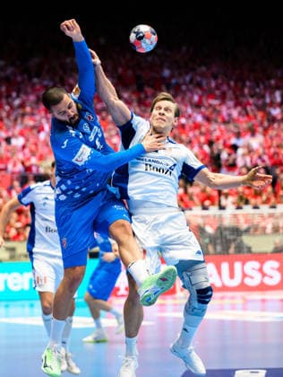 Herning Handball EM 2026 Match 3rd place Iceland Croatia v li in duel Mario Sostaric Croatia and Icelands Janus Smarason Herning Jyske Bank Boxing Denmark