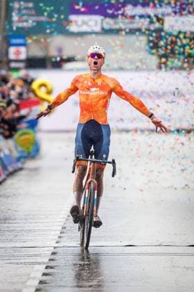 HULST , 01 02-2026 , UCI Cyclo-cross World Championships day 3 , Sunday women U23 , WK veldrijden , picture shows Mathieu VAN DER POEL (NED) wins UCI Cyclo-cross World Championships (Sunday)  x201244006x Copyright: